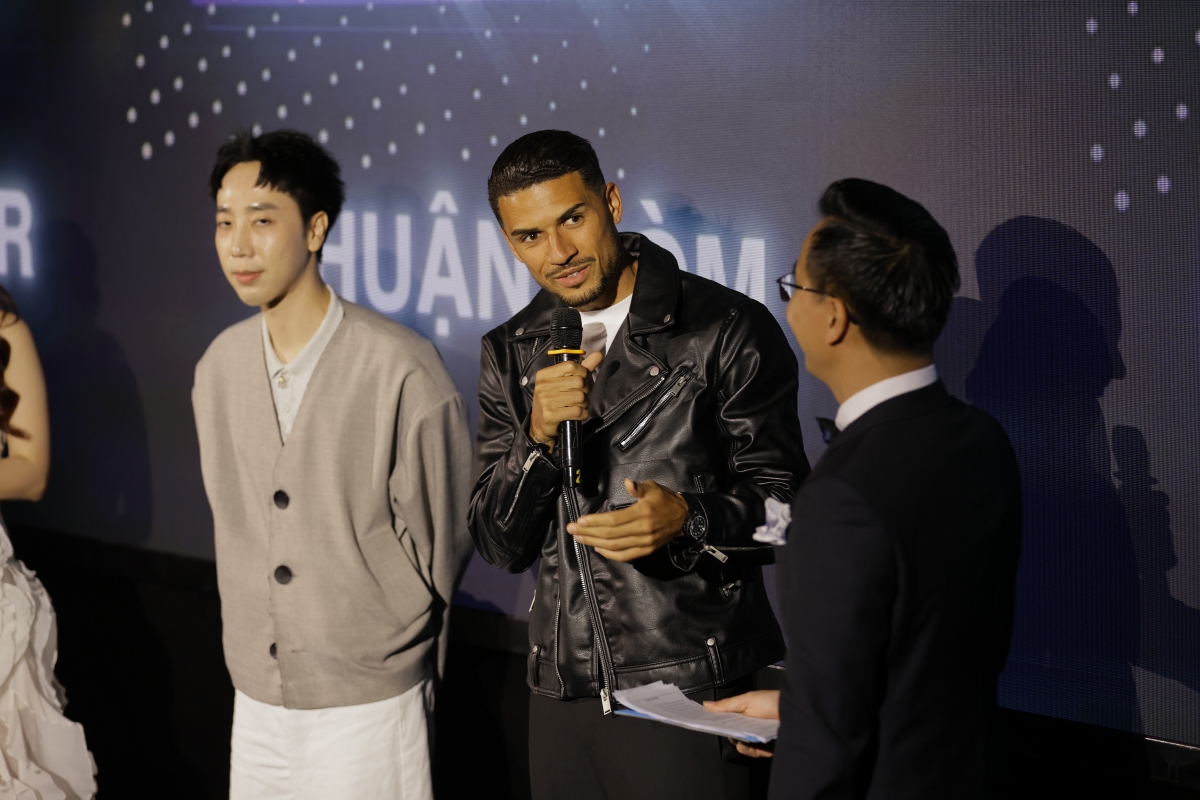 Đỗ Hoàng Hên tham dự sự kiện đặc biệt trước ngày hội quân ĐT Việt Nam